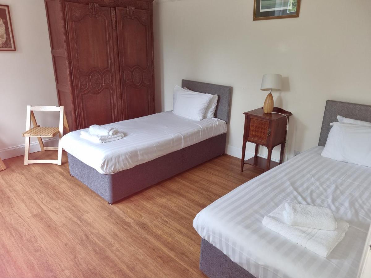 Auchendennan Farm Self Catering Cottages Balloch Exteriör bild
