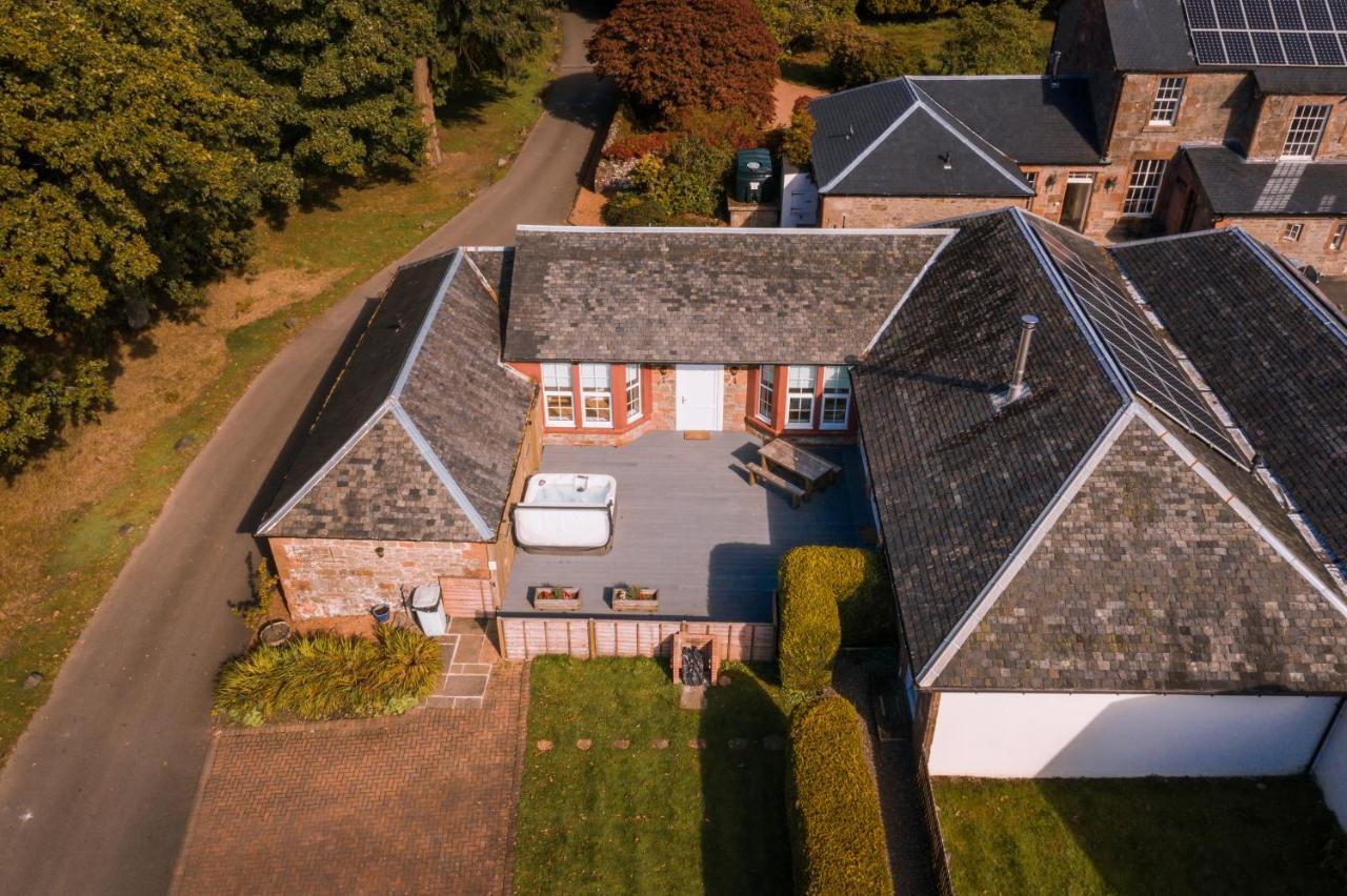 Auchendennan Farm Self Catering Cottages Balloch Exteriör bild