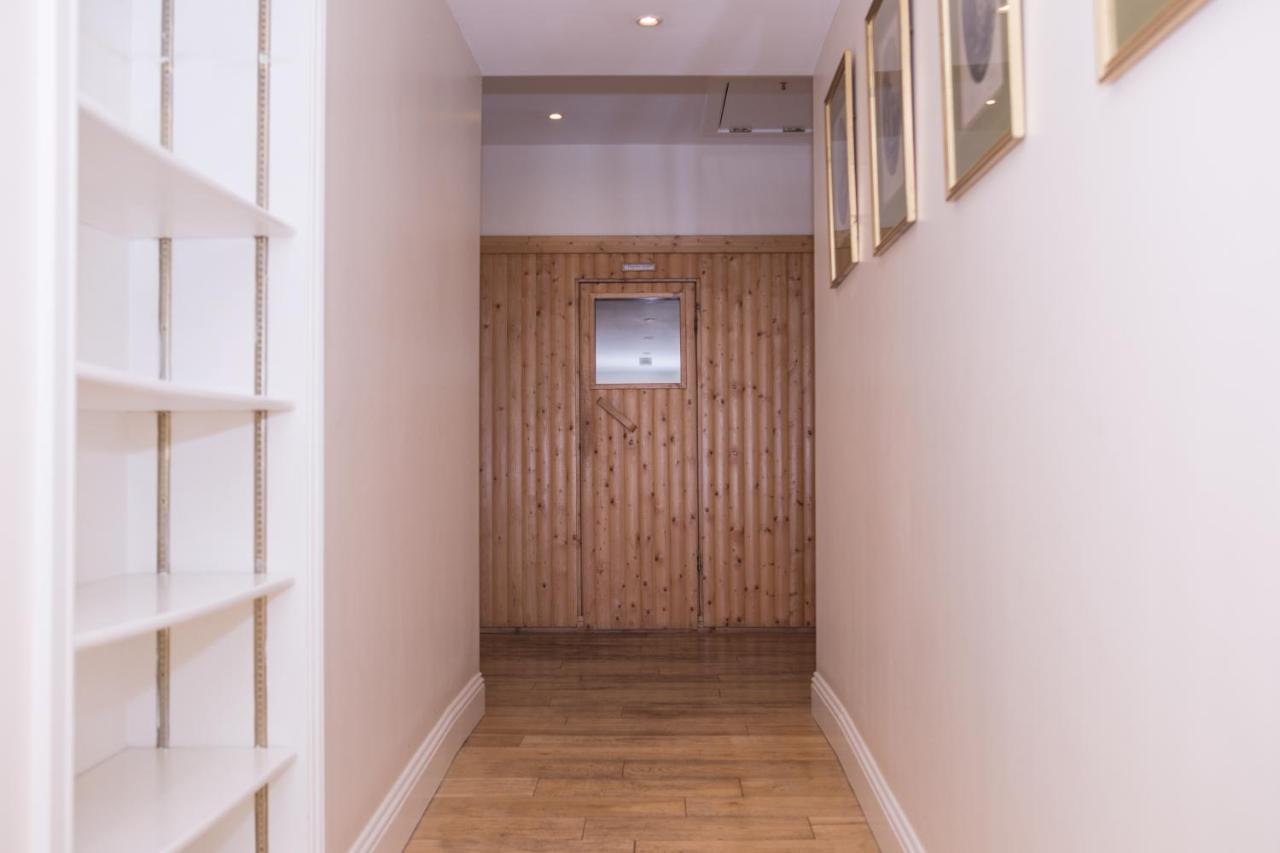 Auchendennan Farm Self Catering Cottages Balloch Exteriör bild