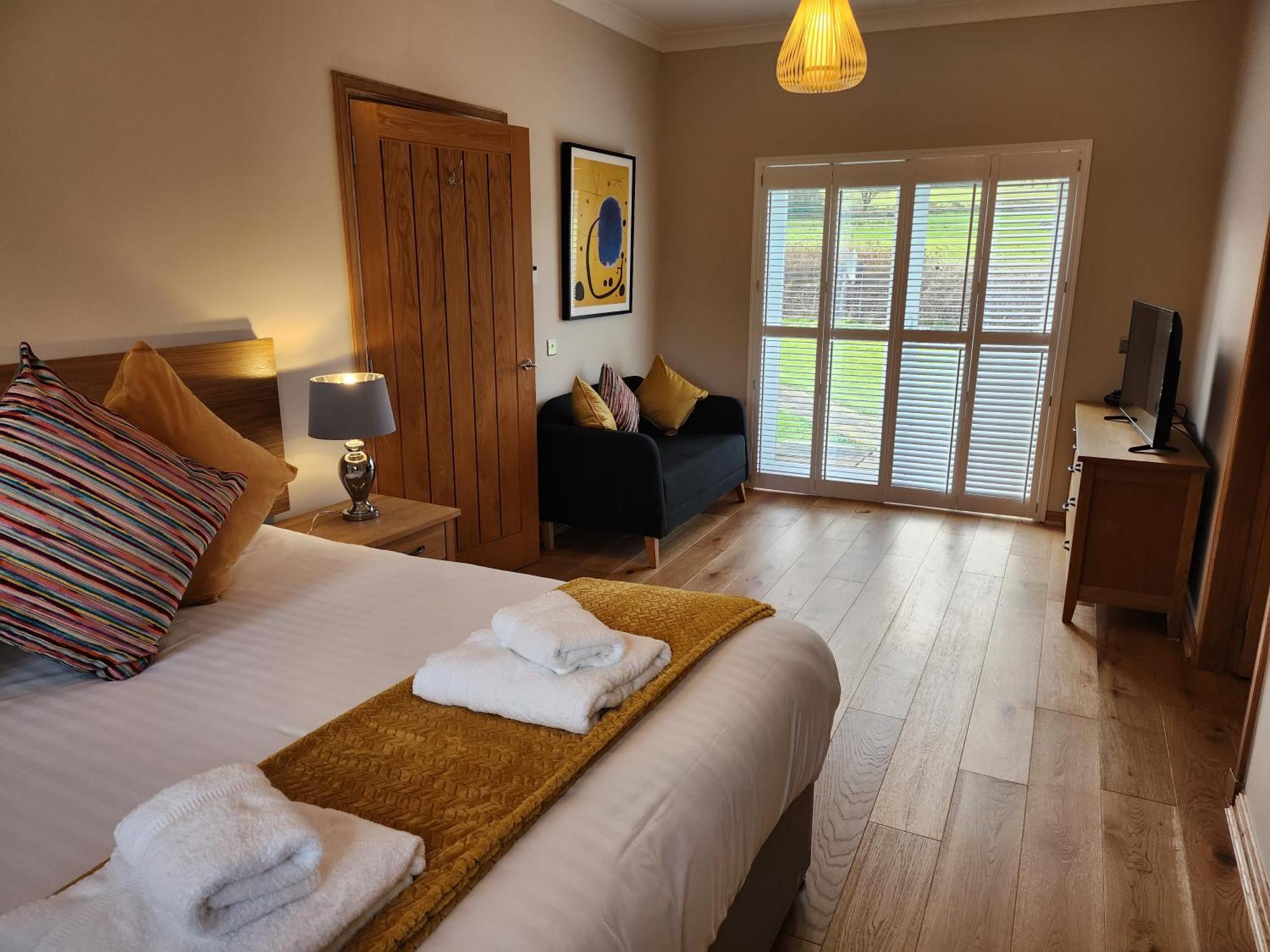 Auchendennan Farm Self Catering Cottages Balloch Exteriör bild