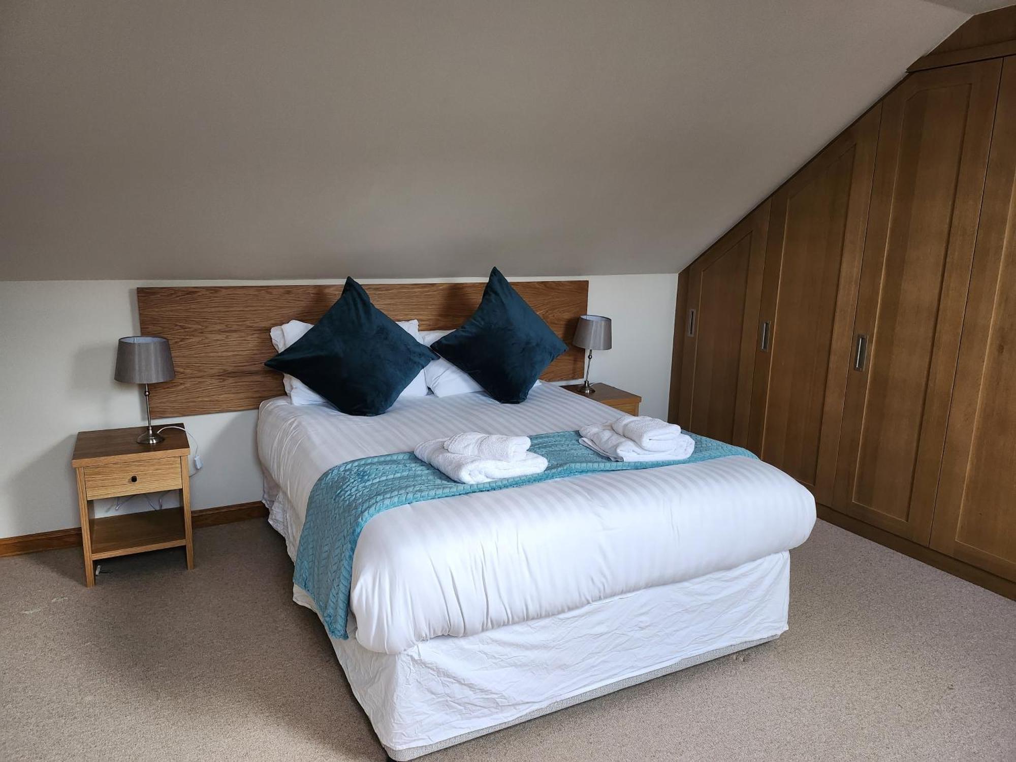 Auchendennan Farm Self Catering Cottages Balloch Exteriör bild
