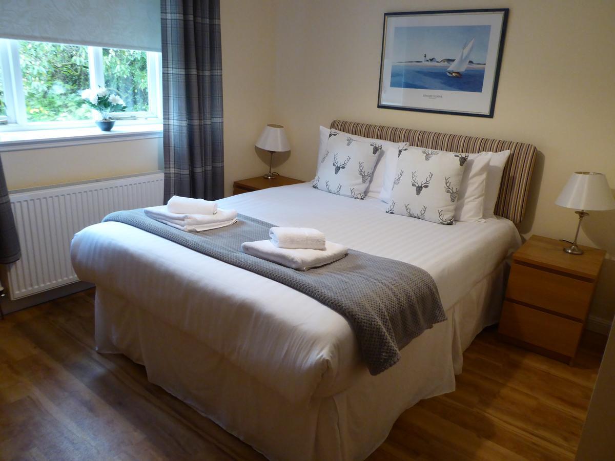 Auchendennan Farm Self Catering Cottages Balloch Exteriör bild