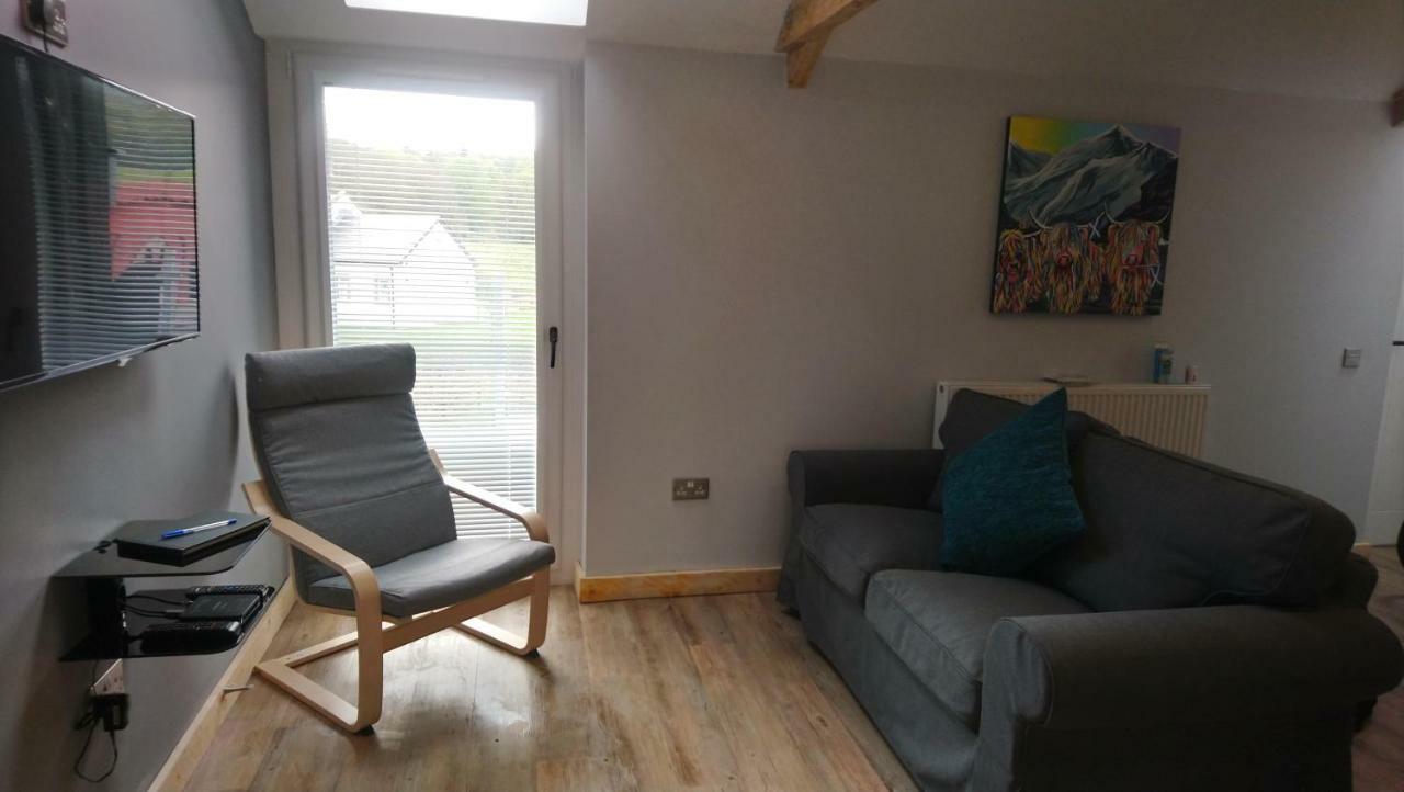 Auchendennan Farm Self Catering Cottages Balloch Exteriör bild