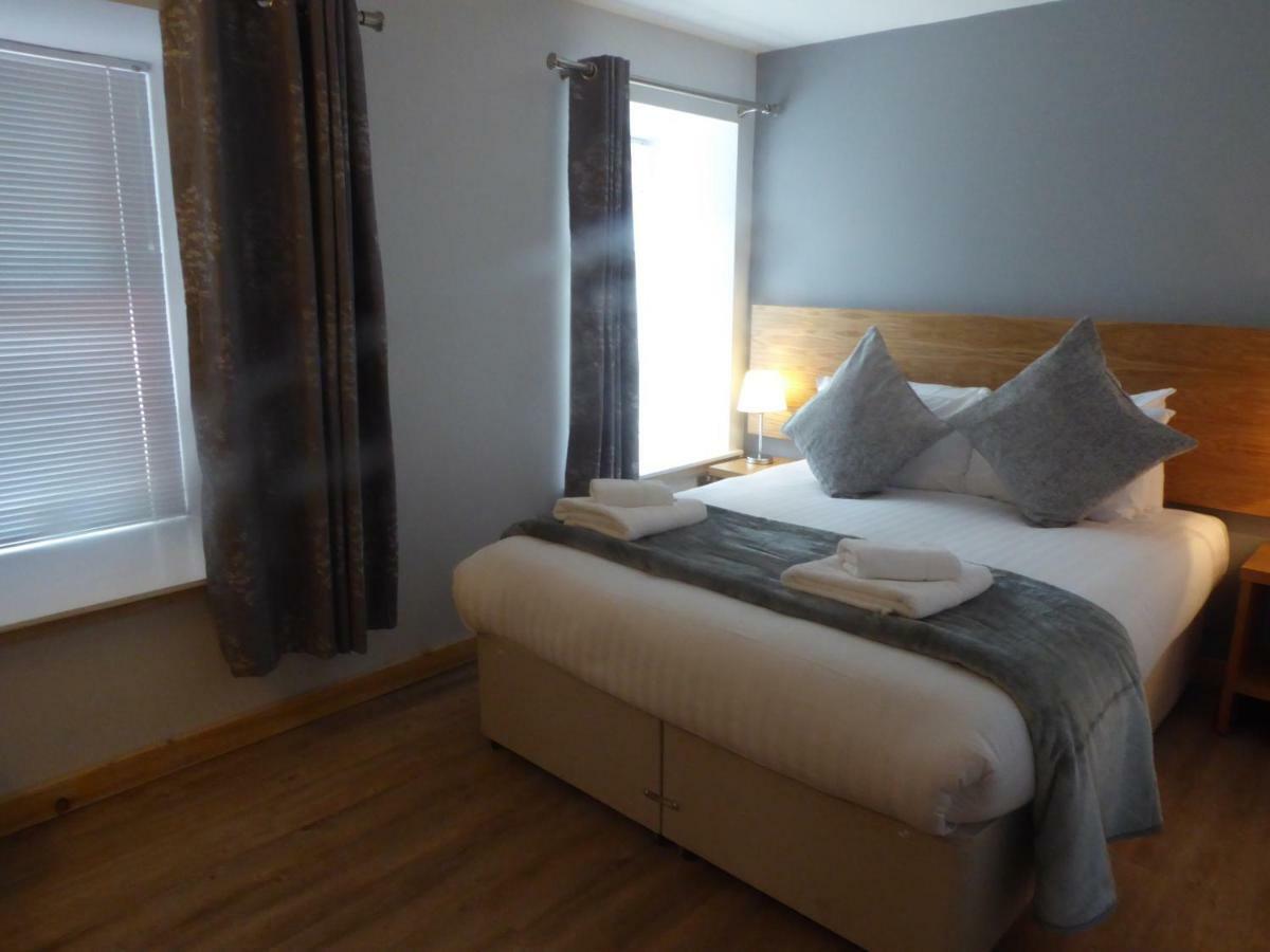 Auchendennan Farm Self Catering Cottages Balloch Exteriör bild