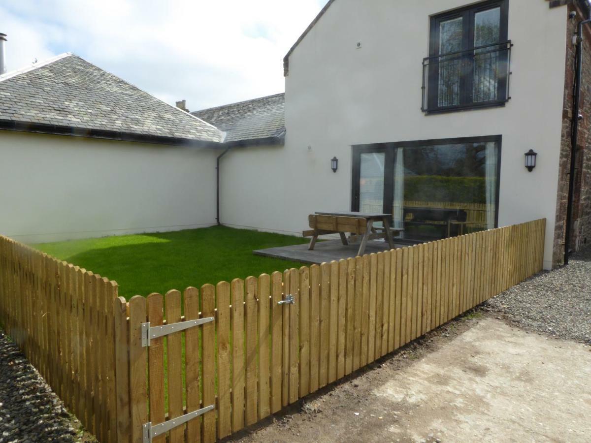 Auchendennan Farm Self Catering Cottages Balloch Exteriör bild